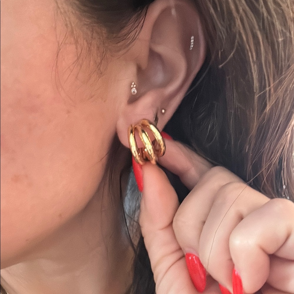 18k gold plated 3 Hoop Earrings Stainless stee - Picture 2 of 5